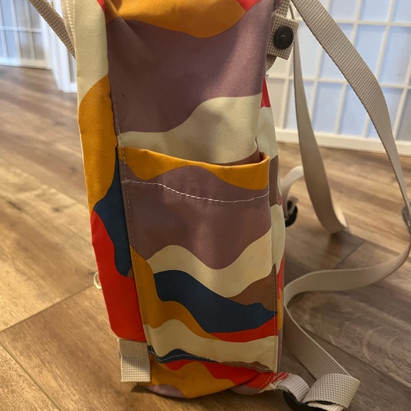 Fjällräven Kånken Multicolor camo Backpack - Picture 7 of 11